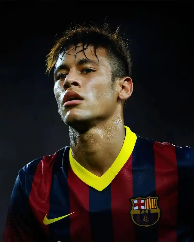 [中超]茹萨禁区内抽射得手 上海海港扳回一城.